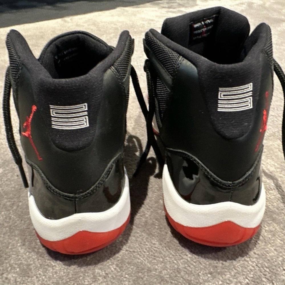 Jordan 11 “bred” 2012 release, size 11 never worn ! - Picture 5 of 14
